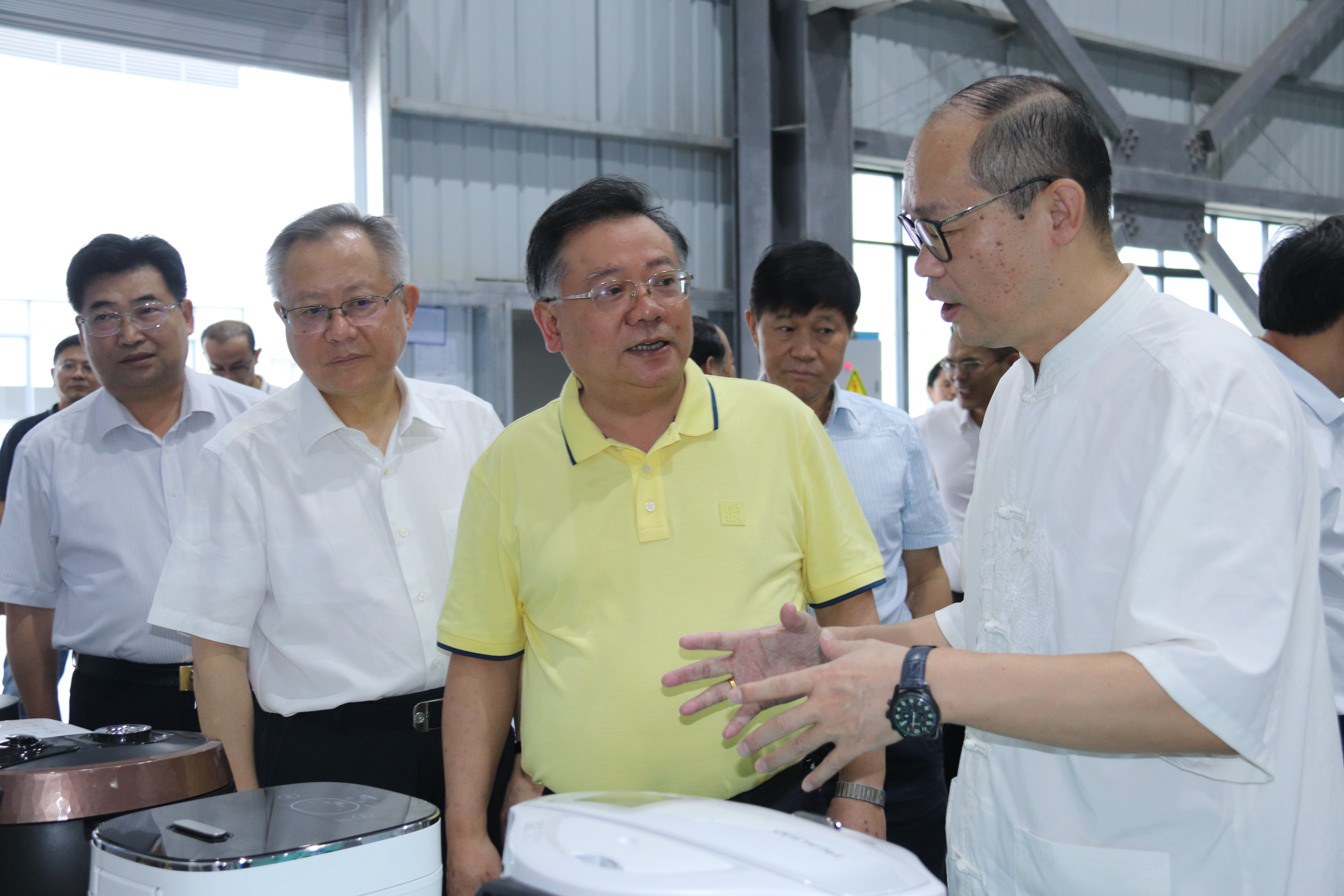 湖南省政协党组成员、副主席易鹏飞等省政协赴邵阳经开区zoty中欧体育官方网站
产业项目调研团一行